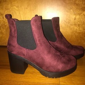 Maroon booties